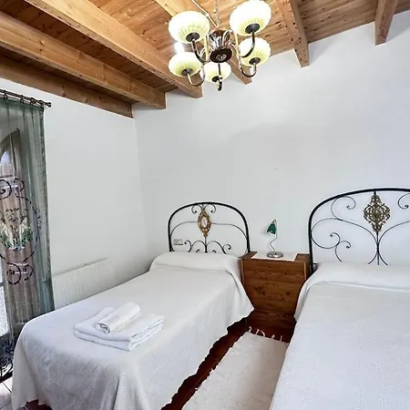 Сasa de vacaciones Casa Rural La Sandovala *